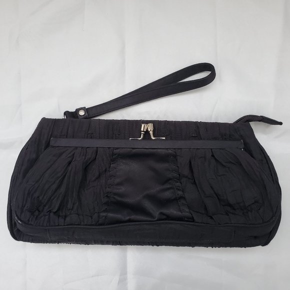 Pleated/Crinkled Satin Evening Wristlet Clutch Black Colour - Picture 1 of 11